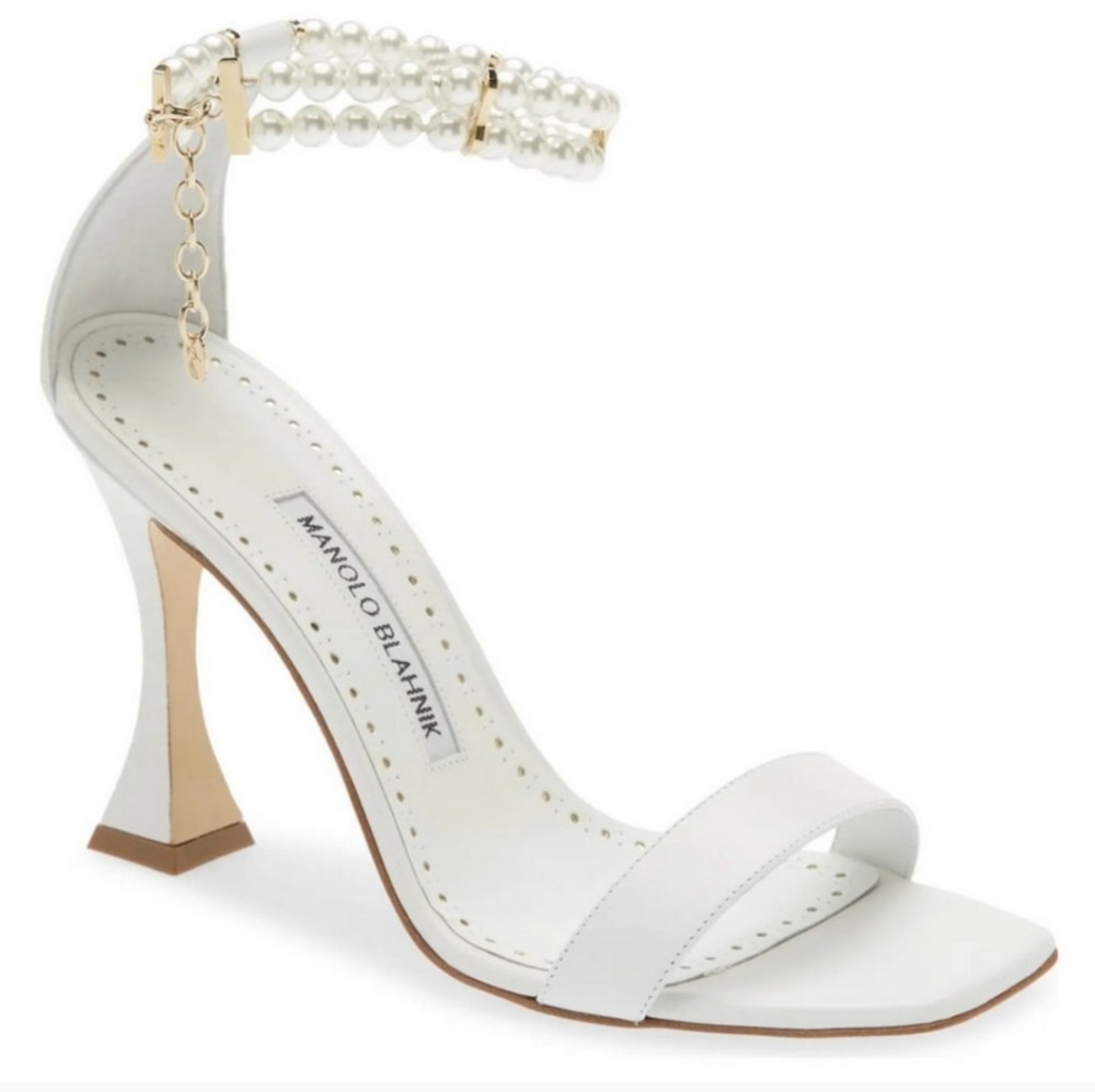 MANOLO BLAHNIK White Pearl Charona 105 embellished leather sandals heels 35 5